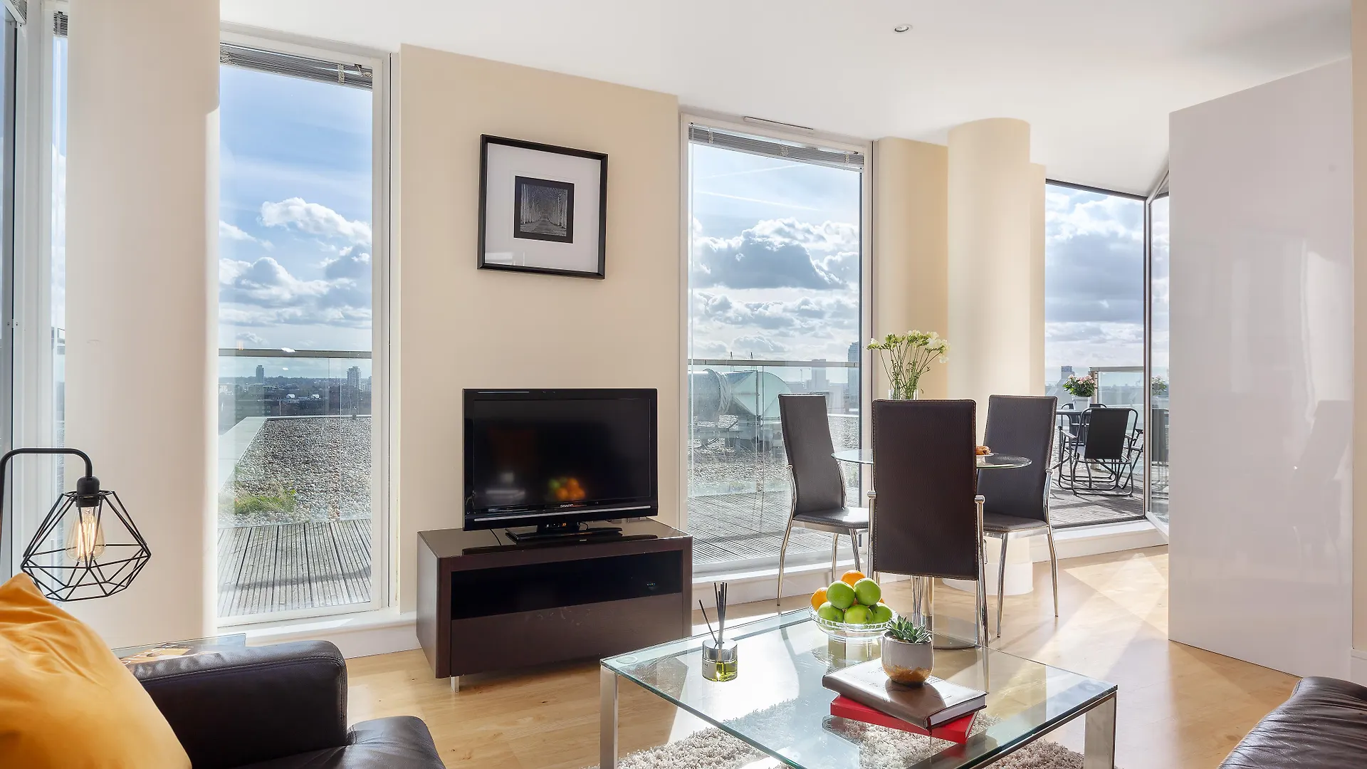 Hotel Luxurious Lanterns Court Two-Bedrooms Apartments London United Kingdom