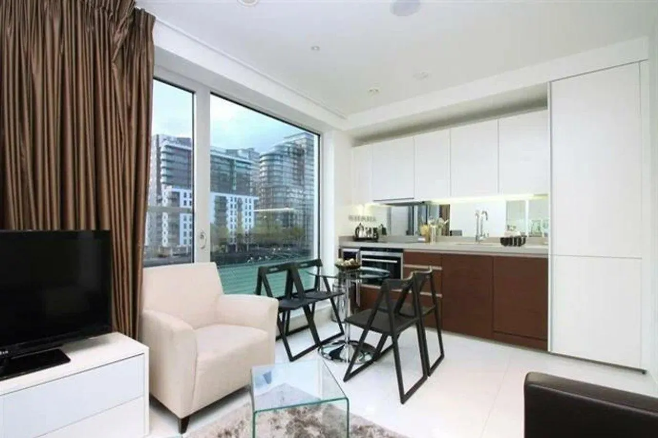 Luxurious Lanterns Court Two-Bedrooms Apartments London 0*,